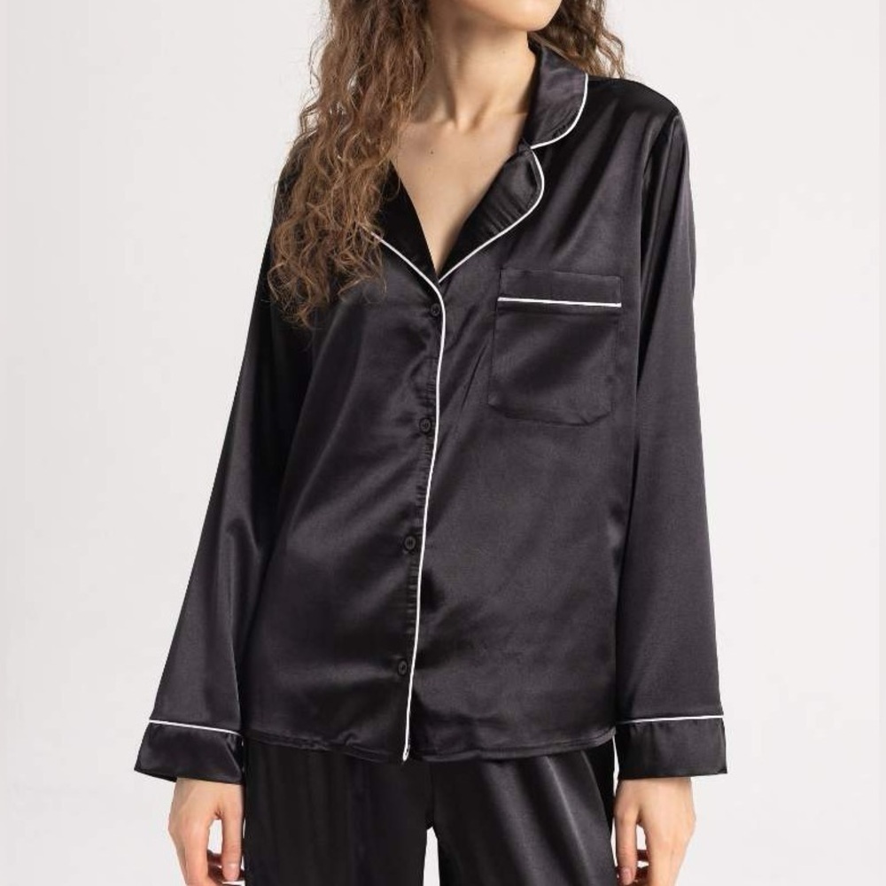 Victoria’s Secret Vintage Satin Button Front Pajama Top Black sz Small